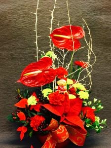 やっぱり赤いクリスマスアレンジメント。｜「花工房　浪漫」　（愛知県小牧市の花キューピット加盟店 花屋）のブログ