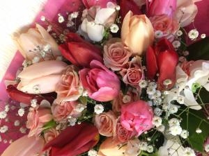 チューリップの花束。｜「花工房　浪漫」　（愛知県小牧市の花キューピット加盟店 花屋）のブログ