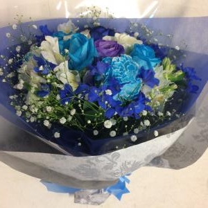 ブルーの花束。｜「花工房　浪漫」　（愛知県小牧市の花キューピット加盟店 花屋）のブログ
