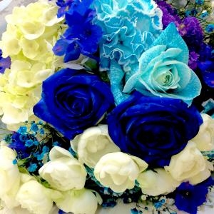ブルーローズの花束。｜「花工房　浪漫」　（愛知県小牧市の花キューピット加盟店 花屋）のブログ
