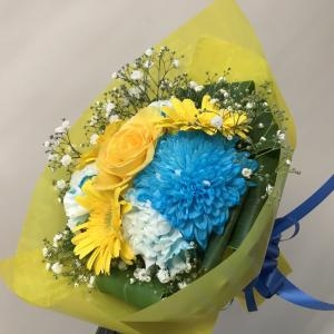 ブルーのマムと黄色の花束｜「花工房　浪漫」　（愛知県小牧市の花キューピット加盟店 花屋）のブログ