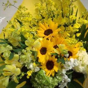黄色い花束。ボリュームタイプ。｜「花工房　浪漫」　（愛知県小牧市の花キューピット加盟店 花屋）のブログ